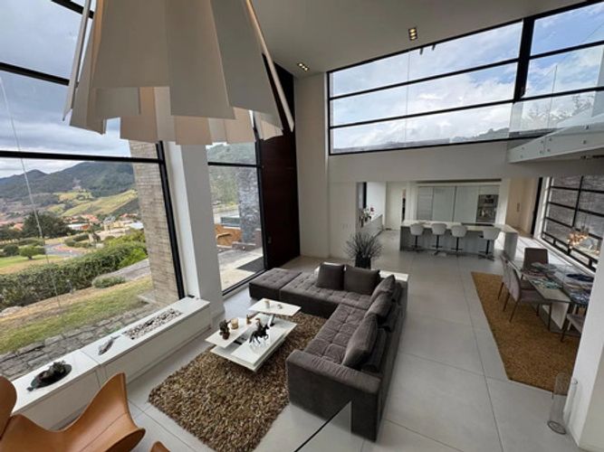 Casa de 4 alcobas en venta en Conjunto Casa De Campo, La Calera, 700 m² · foto 3 de 12