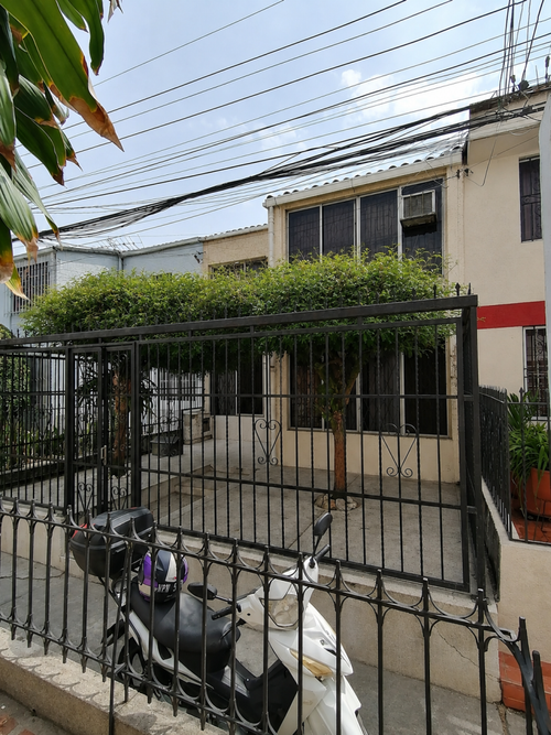 Casa en venta en Ciudad Los Alamos, Cali · foto 2 de 24
