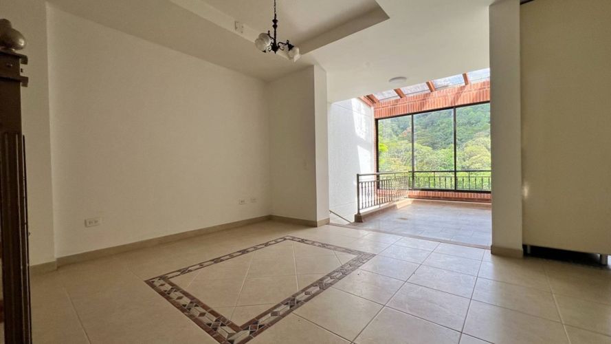 Casa de 3 alcobas en venta en Belen, Ibagué, 260 m² · foto 9 de 24