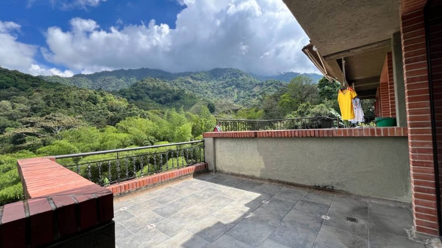 Casa de 3 alcobas en venta en Belen, Ibagué, 260 m² · foto 20 de 24
