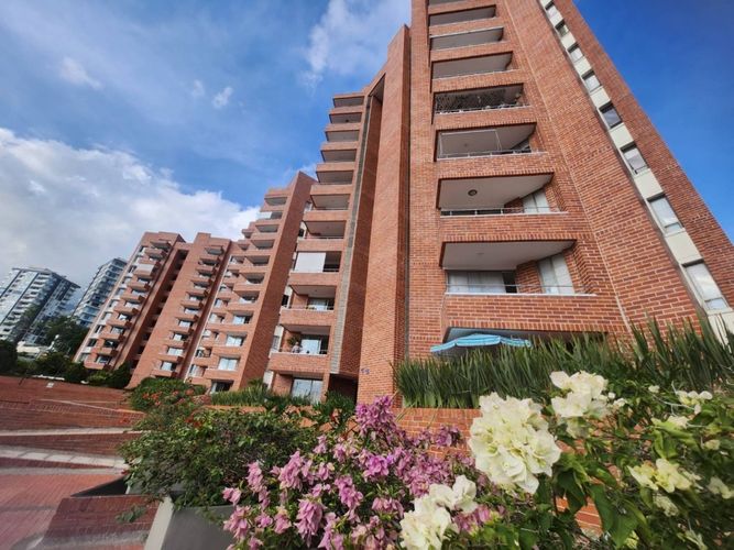 Apartamento de 4 alcobas en venta en El Mirador, Ibagué, 190 m² · foto 3 de 24
