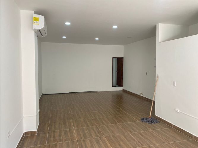 Local en venta en Los Naranjos, Itagüí, 49 m² · foto 5 de 12