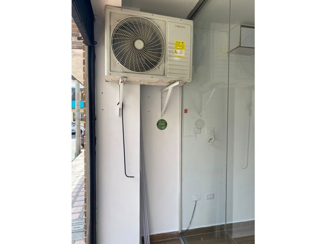 Local en venta en Los Naranjos, Itagüí, 49 m² · foto 7 de 12