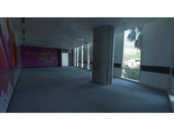 Oficina en arriendo en Sevilla, Medellín, 1497 m² · foto 2 de 20