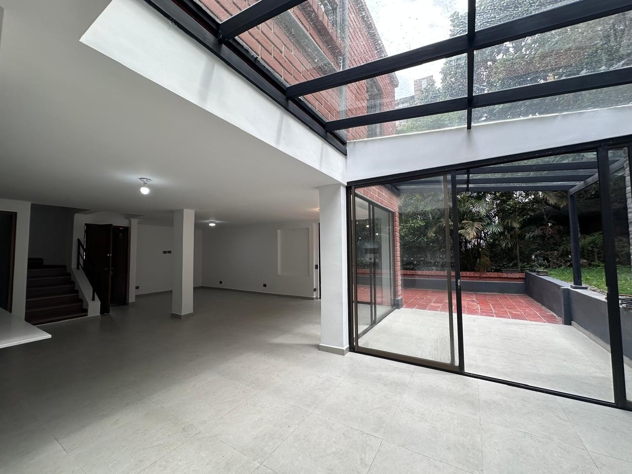 Casa en arriendo en El Poblado, Medellín · foto 4 de 20