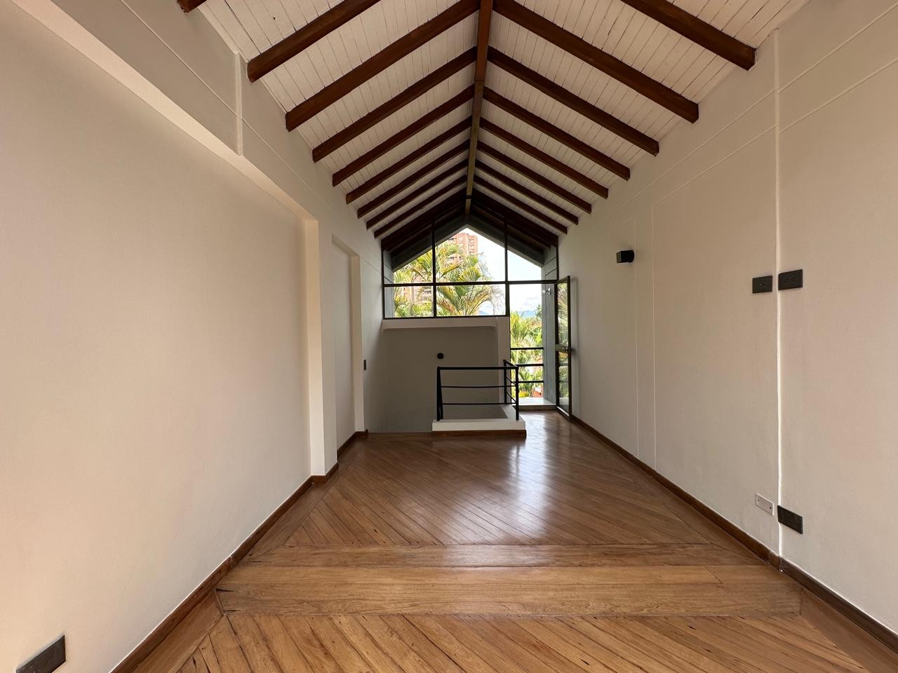 Casa en arriendo en El Poblado, Medellín · foto 12 de 20