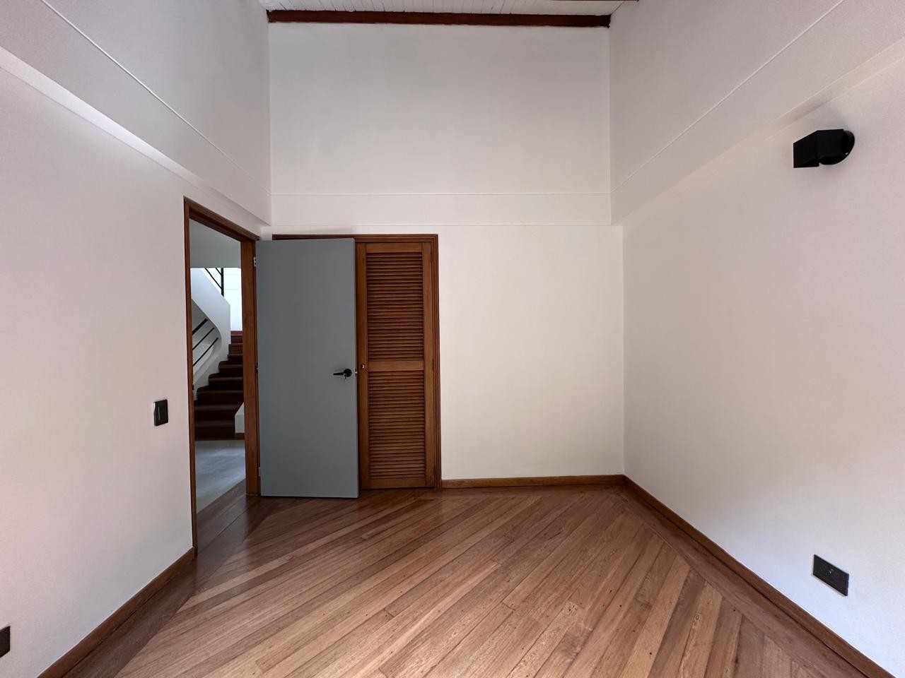 Casa en arriendo en El Poblado, Medellín · foto 13 de 20