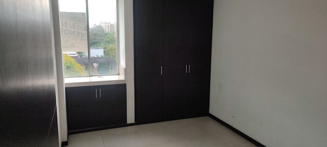Apartamento de 3 alcobas en venta en Santa Anita, Cali, 110 m² · foto 2 de 13