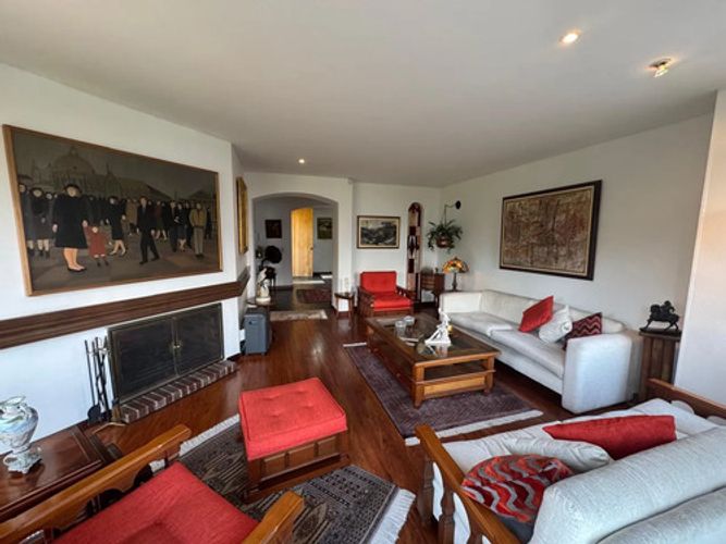 Casa de 4 alcobas en venta en Cerros De Suba, Bogotá, 446 m² · foto 2 de 24