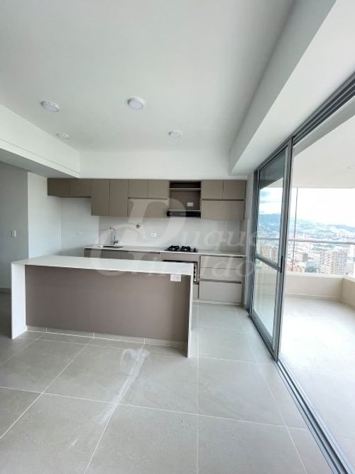 Apartamento de 3 alcobas en venta en Las Lomitas, Sabaneta, 87 m² · foto 5 de 18