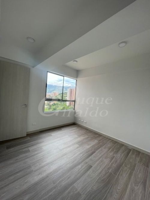 Apartamento de 3 alcobas en venta en Las Lomitas, Sabaneta, 87 m² · foto 16 de 18