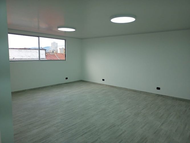 Casa de 20 alcobas en arriendo en Chapinero, Bogotá, 725 m² · foto 2 de 24