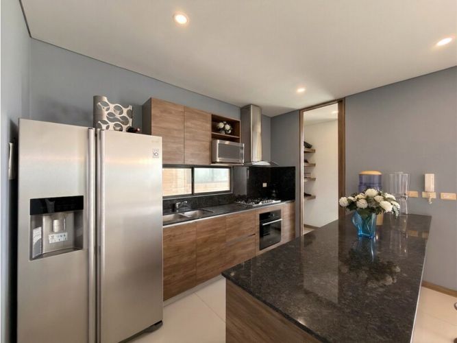 Apartamento de 5 alcobas en venta en Riomar, Barranquilla, 220 m² · foto 5 de 19