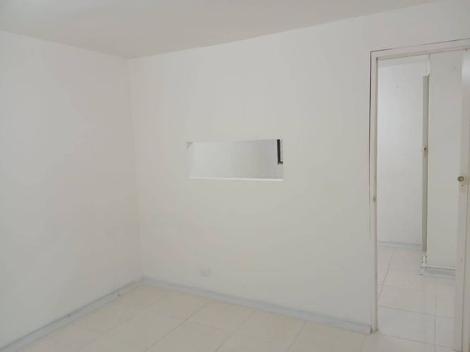 Oficina en arriendo en Simon Bolivar, Medellín, 27 m² · foto 2 de 11