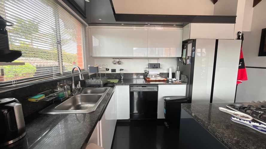 Casa de 4 alcobas en venta en Vereda La Balsa, Chía, 421 m² · foto 9 de 24