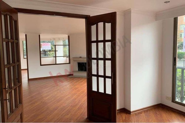 Apartamento de 4 alcobas en venta en Chico Norte, Bogotá, 170 m² · foto 2 de 24