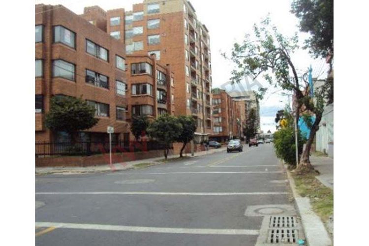 Apartamento de 4 alcobas en venta en Chico Norte, Bogotá, 170 m² · foto 4 de 24