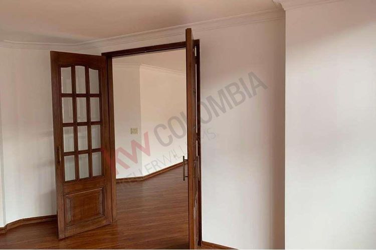 Apartamento de 4 alcobas en venta en Chico Norte, Bogotá, 170 m² · foto 8 de 24