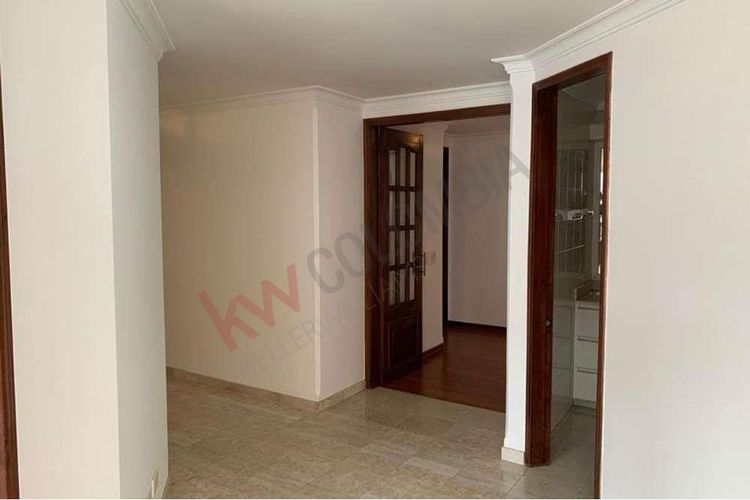Apartamento de 4 alcobas en venta en Chico Norte, Bogotá, 170 m² · foto 10 de 24