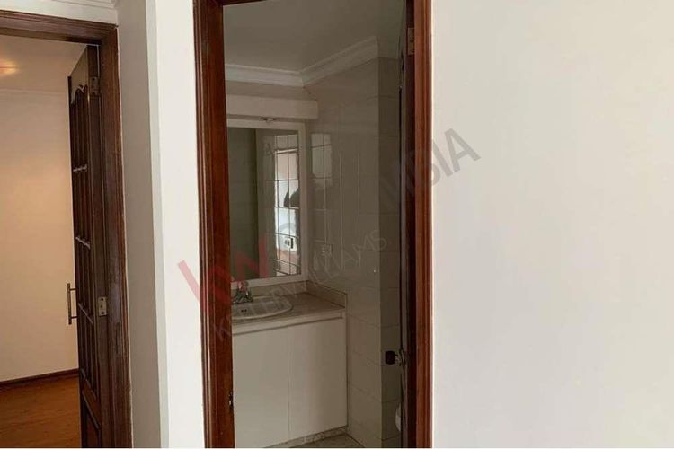 Apartamento de 4 alcobas en venta en Chico Norte, Bogotá, 170 m² · foto 13 de 24