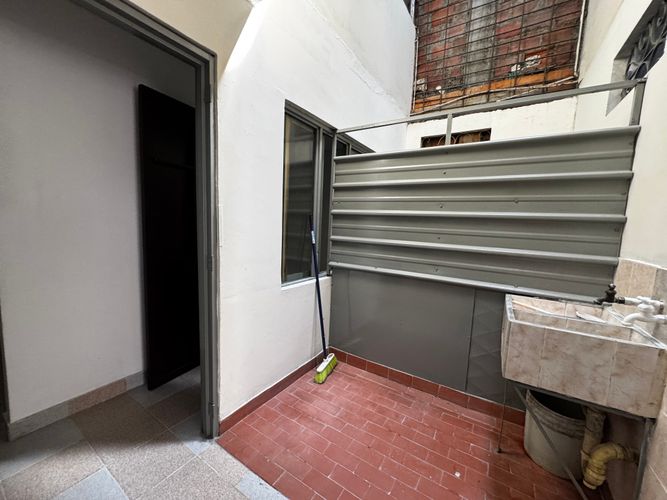 Casa de 8 alcobas en venta en Las Delicias, Cali, 230 m² · foto 9 de 13