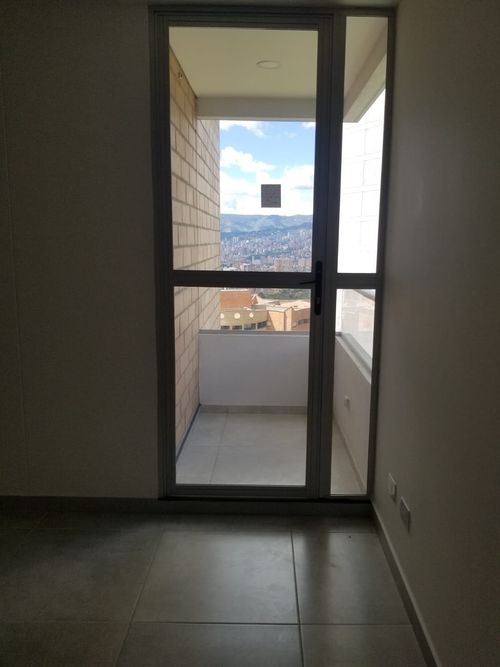 Apartamento de 3 alcobas en venta en Aves Maria, Sabaneta, 80 m² · foto 7 de 24