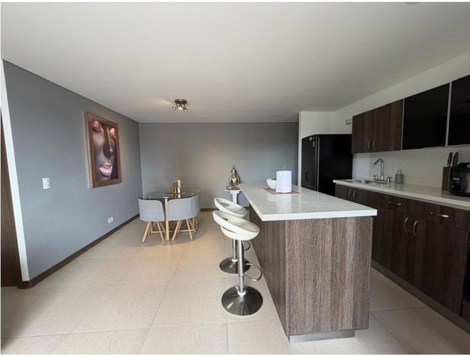 Apartamento de 2 alcobas en venta en Loma De La Doctora, Sabaneta, 77 m² · foto 2 de 24
