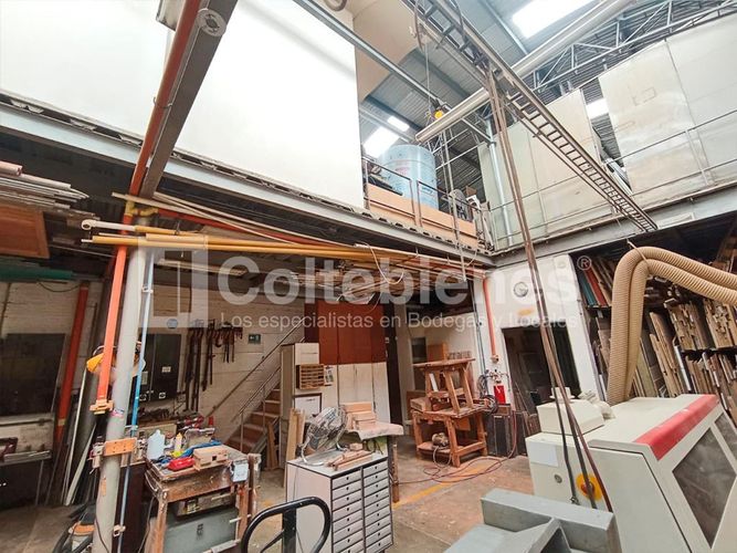 Bodega en arriendo en Calasanz, Medellín, 344 m² · foto 5 de 8