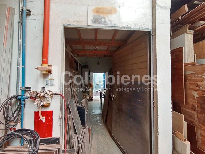Bodega en arriendo en Calasanz, Medellín, 344 m² · foto 7 de 8