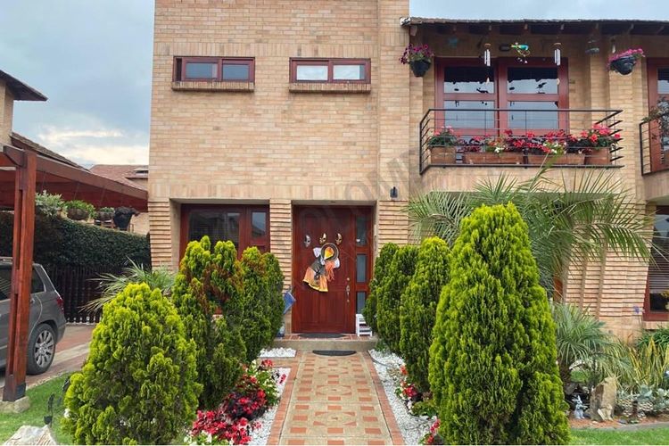 Casa de 4 alcobas en venta en Hacienda San Jose, Chía, 230 m² · foto 2 de 24