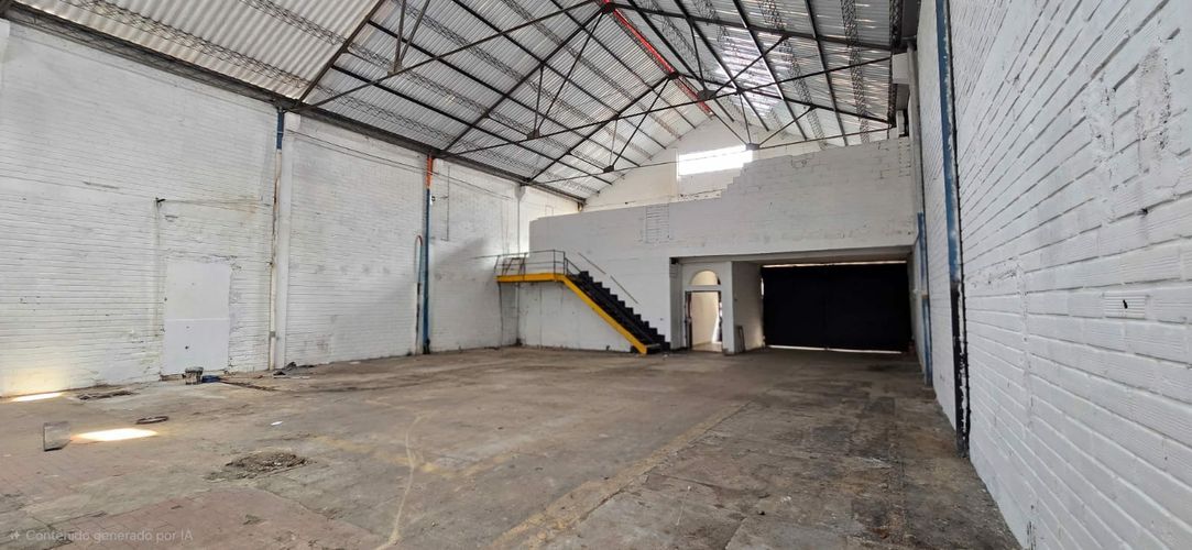 Bodega en arriendo en Guayabal, Medellín, 573 m² · foto 2 de 6