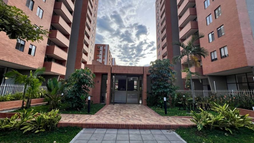 $540.000.000 en Hacienda Santa Cruz