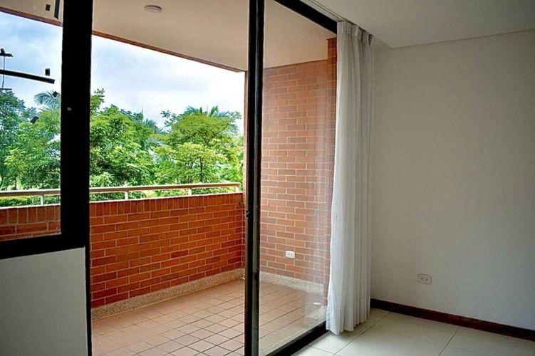Apartamento de 3 alcobas en venta en Hacienda Santa Cruz, Ibagué, 108 m² · foto 8 de 21