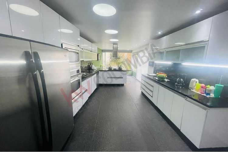 Casa de 5 alcobas en venta en La Calleja, Bogotá, 845 m² · foto 6 de 18
