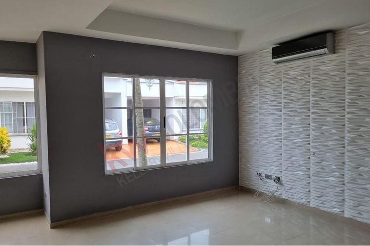 Casa de 3 alcobas en venta en Cañasgordas, Cali, 144 m² · foto 2 de 24