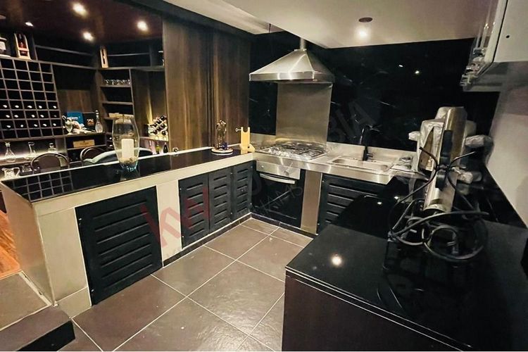Casa de 4 alcobas en venta en Santa Ana Oriental, Bogotá, 1410 m² · foto 5 de 24