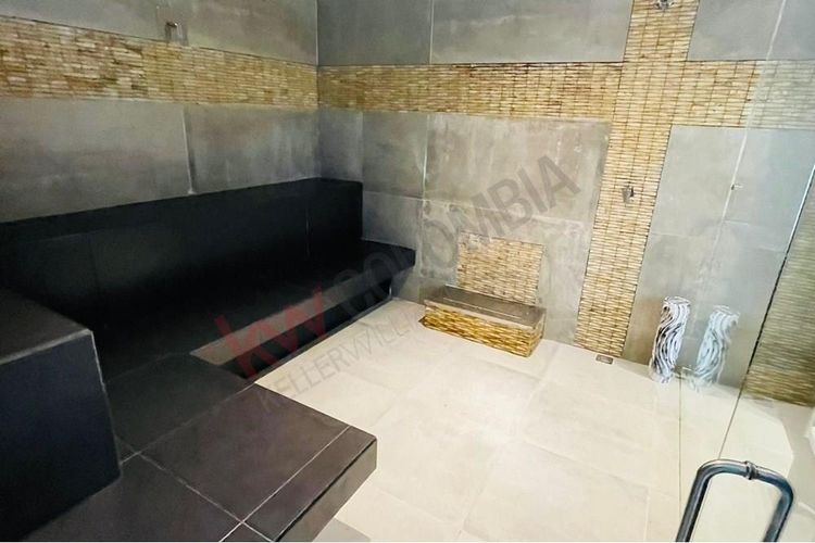 Casa de 4 alcobas en venta en Santa Ana Oriental, Bogotá, 1410 m² · foto 8 de 24