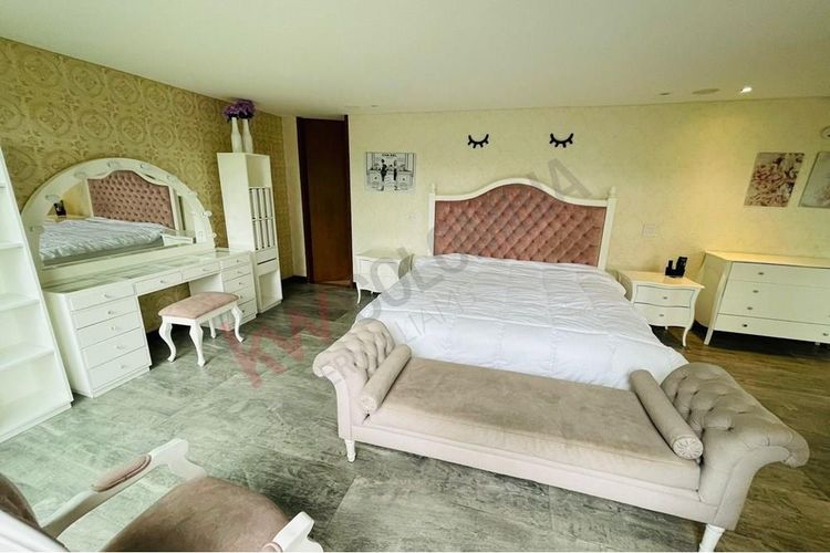 Casa de 4 alcobas en venta en Santa Ana Oriental, Bogotá, 1410 m² · foto 18 de 24