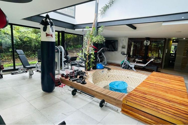 Casa de 4 alcobas en venta en Santa Ana Oriental, Bogotá, 1410 m² · foto 23 de 24