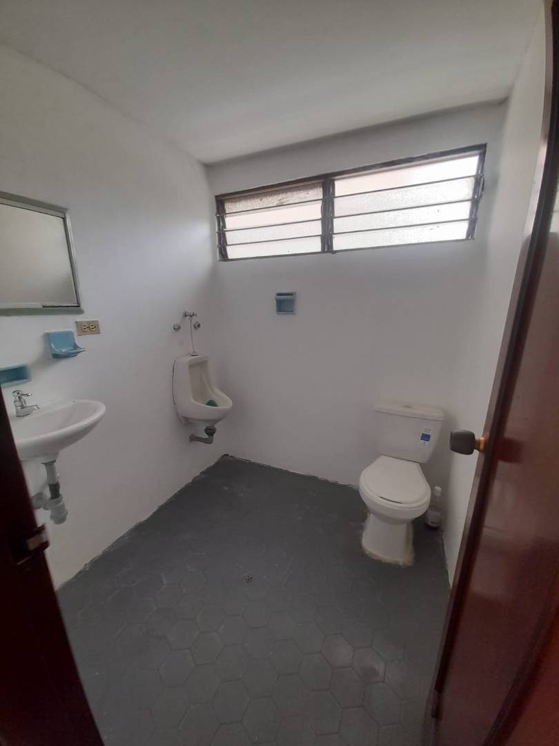 Casa en arriendo en Conquistadores, Medellín · foto 15 de 24