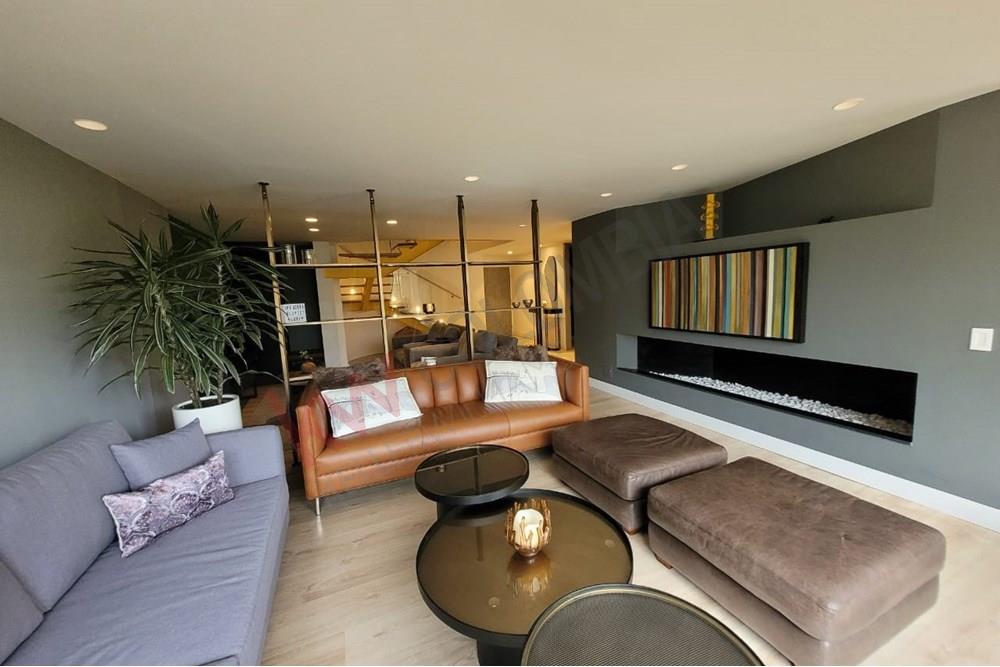 Apartamento en venta en Los Rosales, Bogotá · foto 2 de 23