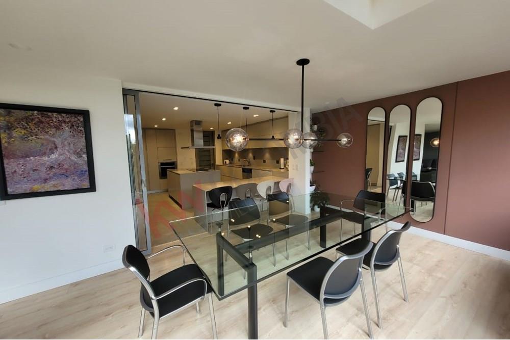 Apartamento en venta en Los Rosales, Bogotá · foto 3 de 23
