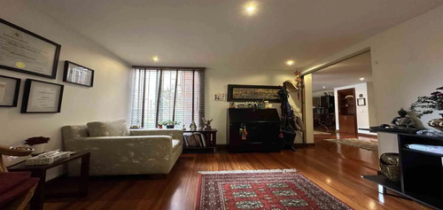 Casa en venta en El Contador, Bogotá · foto 6 de 12