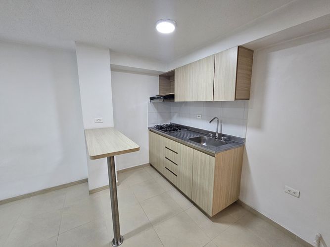 Apartamento de 3 alcobas en arriendo en Molinares, Bello, 62 m² · foto 2 de 12