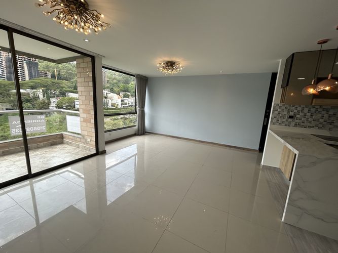 Apartamento de 3 alcobas en arriendo en Altos Del Poblado, Medellín, 90 m² · foto 5 de 17