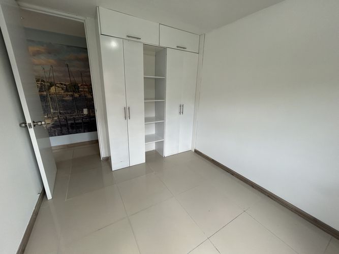Apartamento de 3 alcobas en arriendo en Altos Del Poblado, Medellín, 90 m² · foto 12 de 17