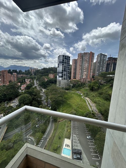 Apartamento de 3 alcobas en arriendo en Altos Del Poblado, Medellín, 90 m² · foto 17 de 17
