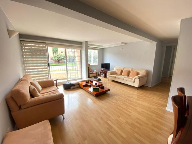 Apartamento en venta en Cedritos, Bogotá · foto 2 de 24