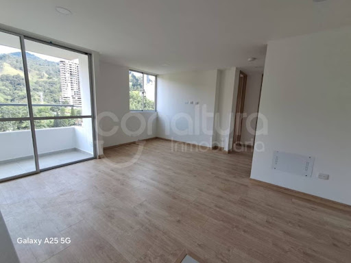 Apartamento en arriendo en Loma De San Jose, Sabaneta · foto 5 de 13