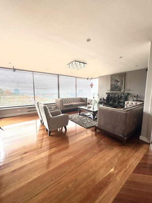 Apartamento de 3 alcobas en arriendo en Santa Barbara, Bogotá, 294 m² · foto 4 de 24